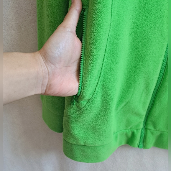 Women's Adidas Green Full Zipper Outdoor Jacket - Picture 4 of 10
